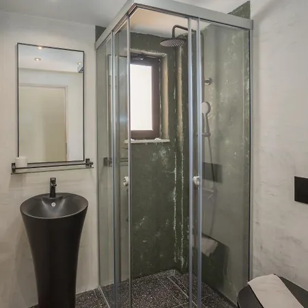 Hotel apartamentowy Driades Luxury *